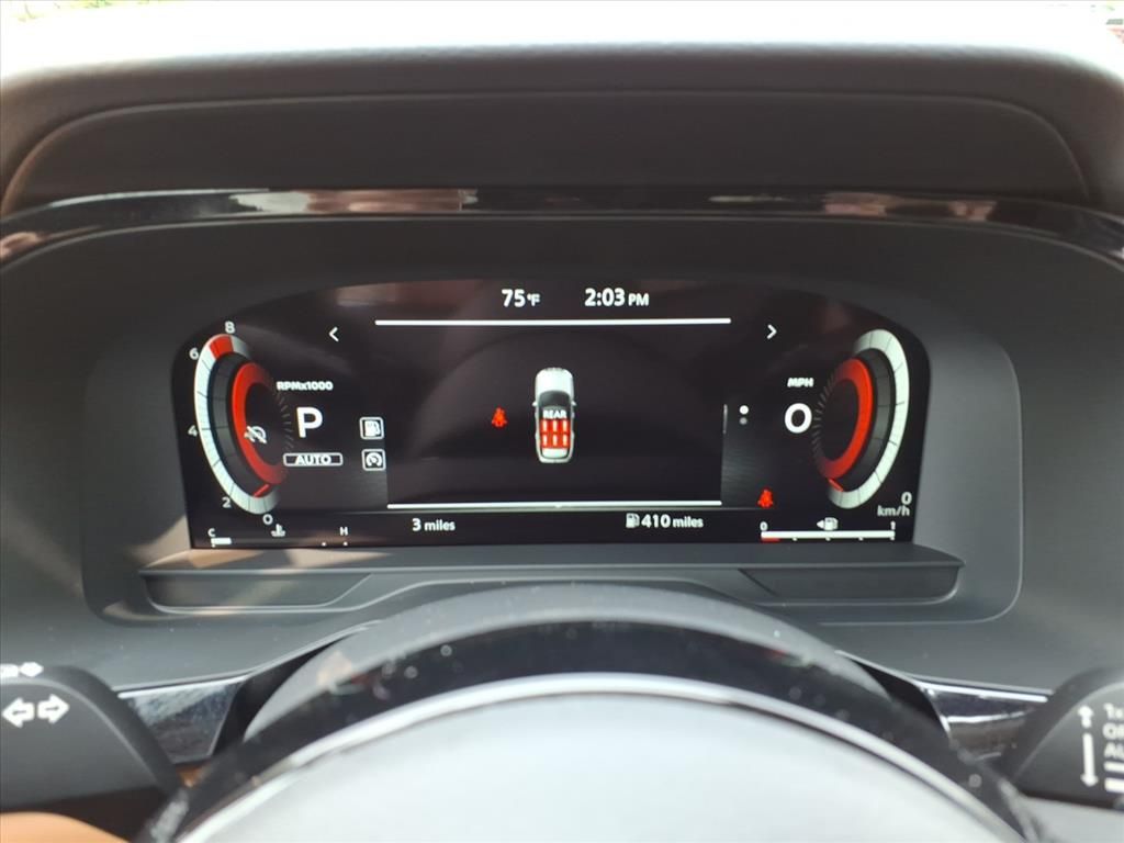 2025 Nissan Pathfinder Platinum photo 13