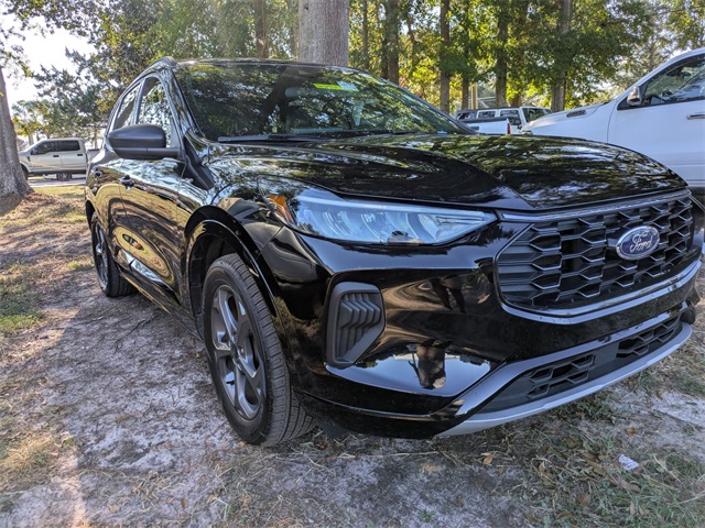 2023 Ford Escape ST-Line photo 3