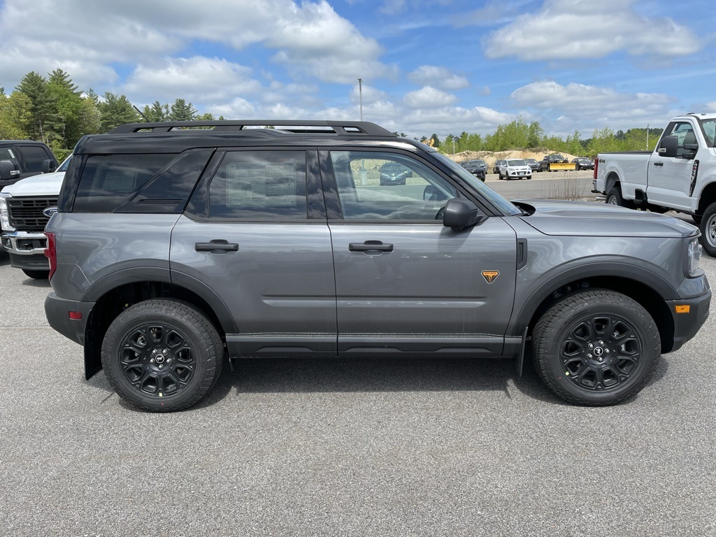 2025 Ford Bronco Sport Badlands photo 2