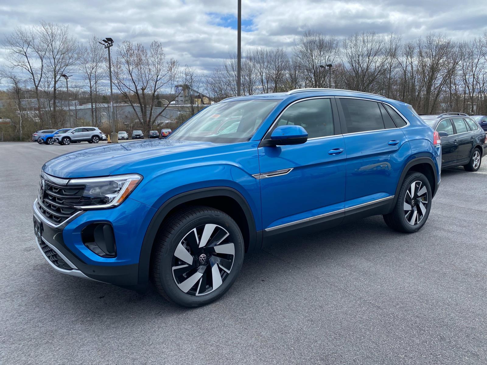 2025 Volkswagen Atlas Cross Sport SEL's photo