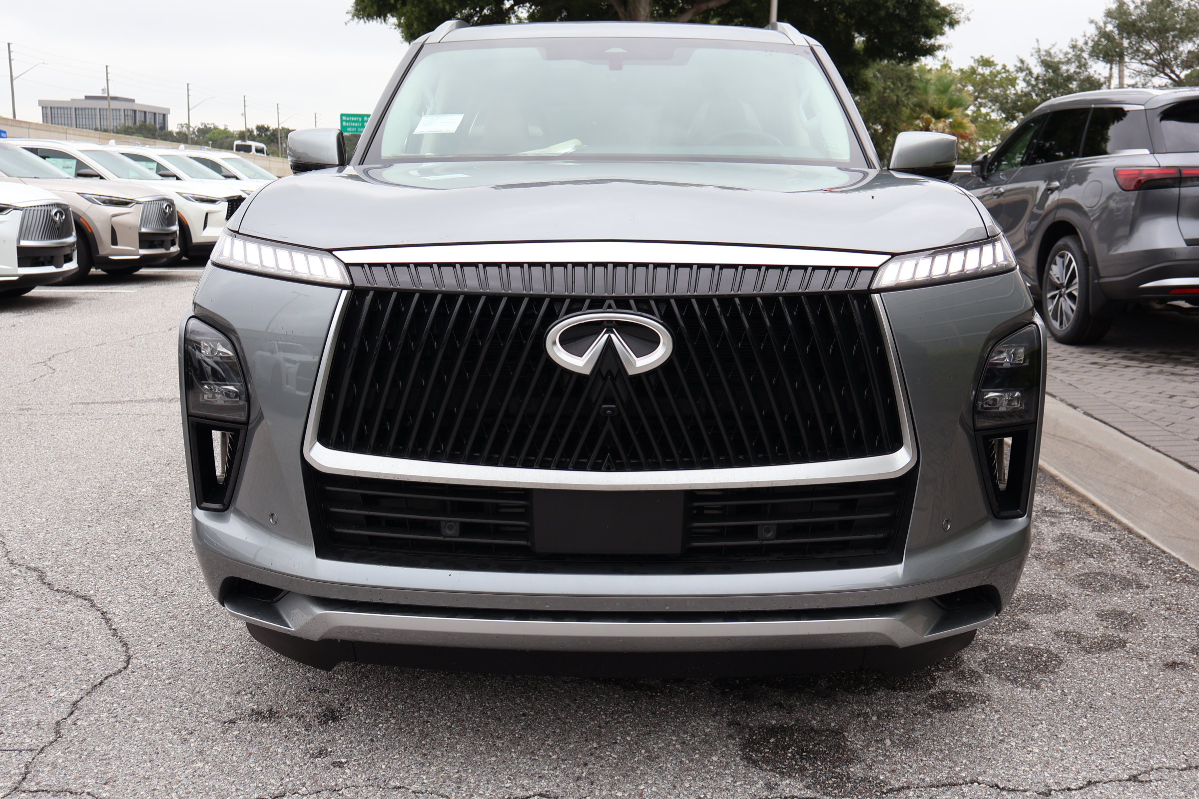 2025 Infiniti QX80 Sensory photo 8