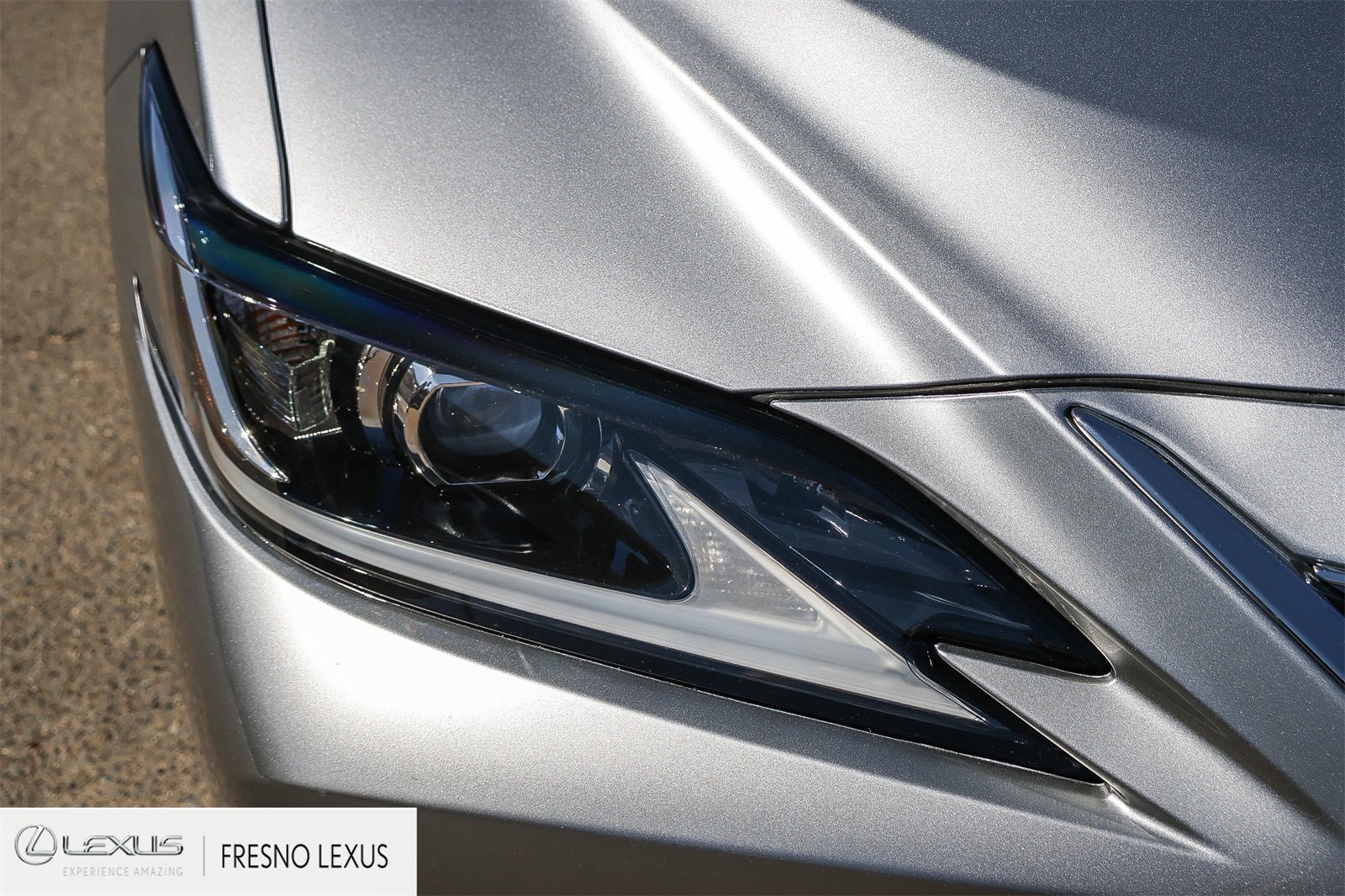 2025 Lexus ES 350 photo 10