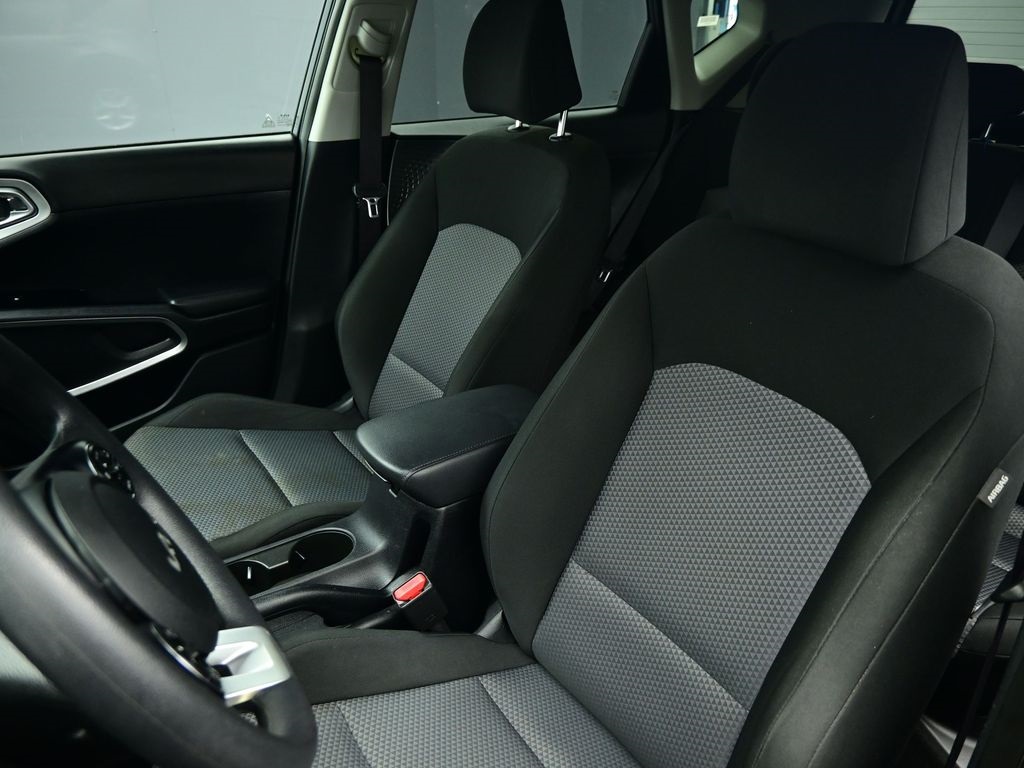 2022 Kia Soul LX photo 12