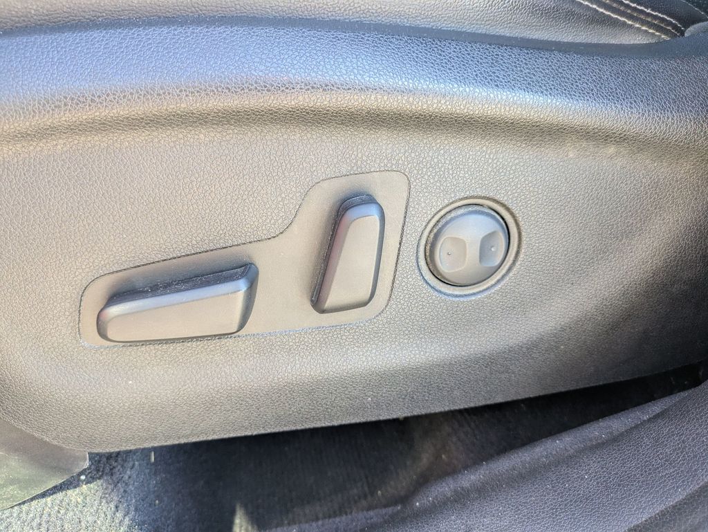 2016 Kia Sorento EX photo 11