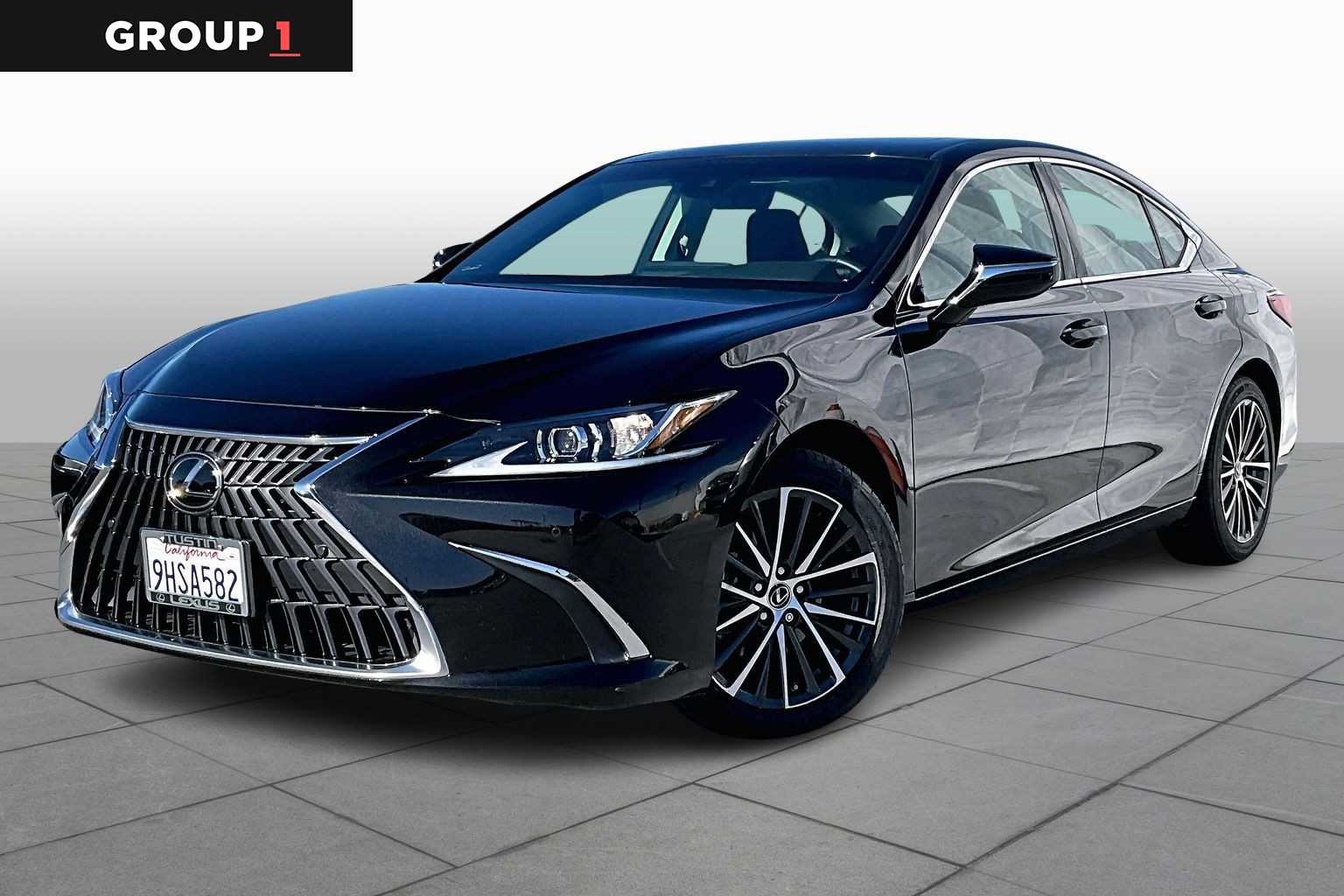 2024 Lexus ES 350's photo