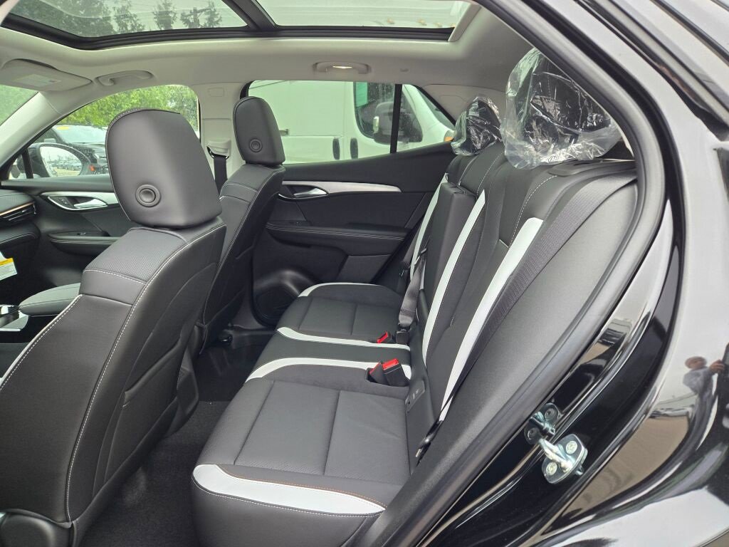 2025 Buick Envision Sport Touring photo 16