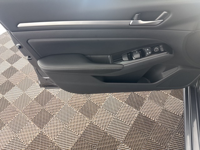 2024 Nissan Altima 2.5 SL photo 14