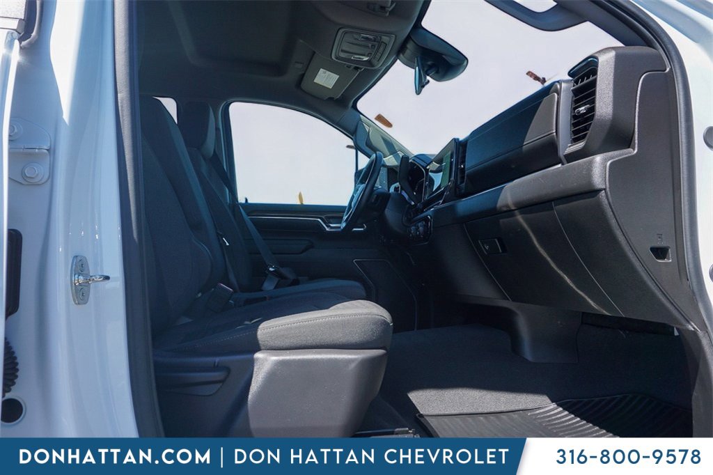 2024 Chevrolet Silverado 3500HD LT photo 25