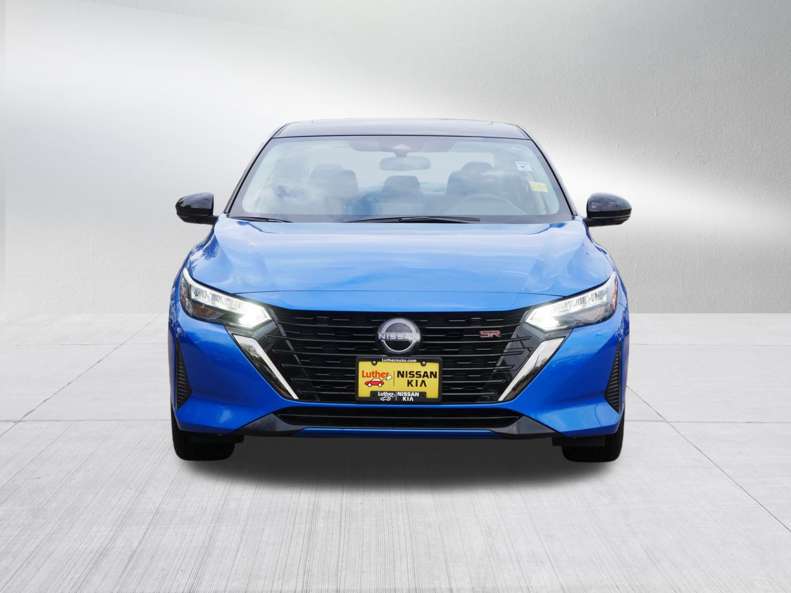 2024 Nissan Sentra SR photo 2