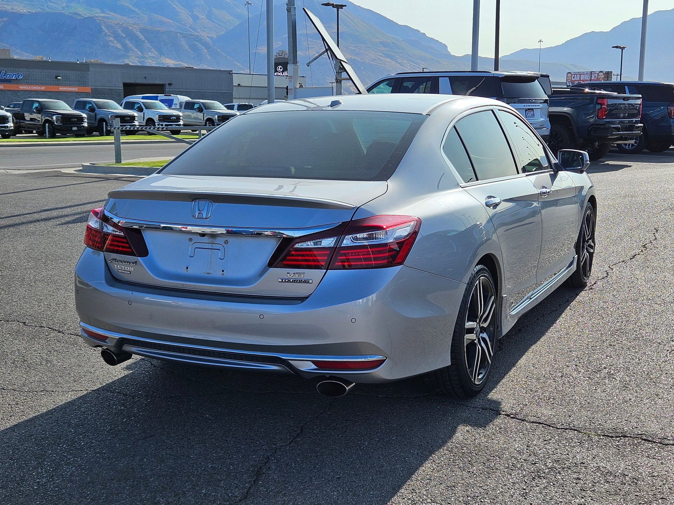 2017 Honda Accord Touring photo 3
