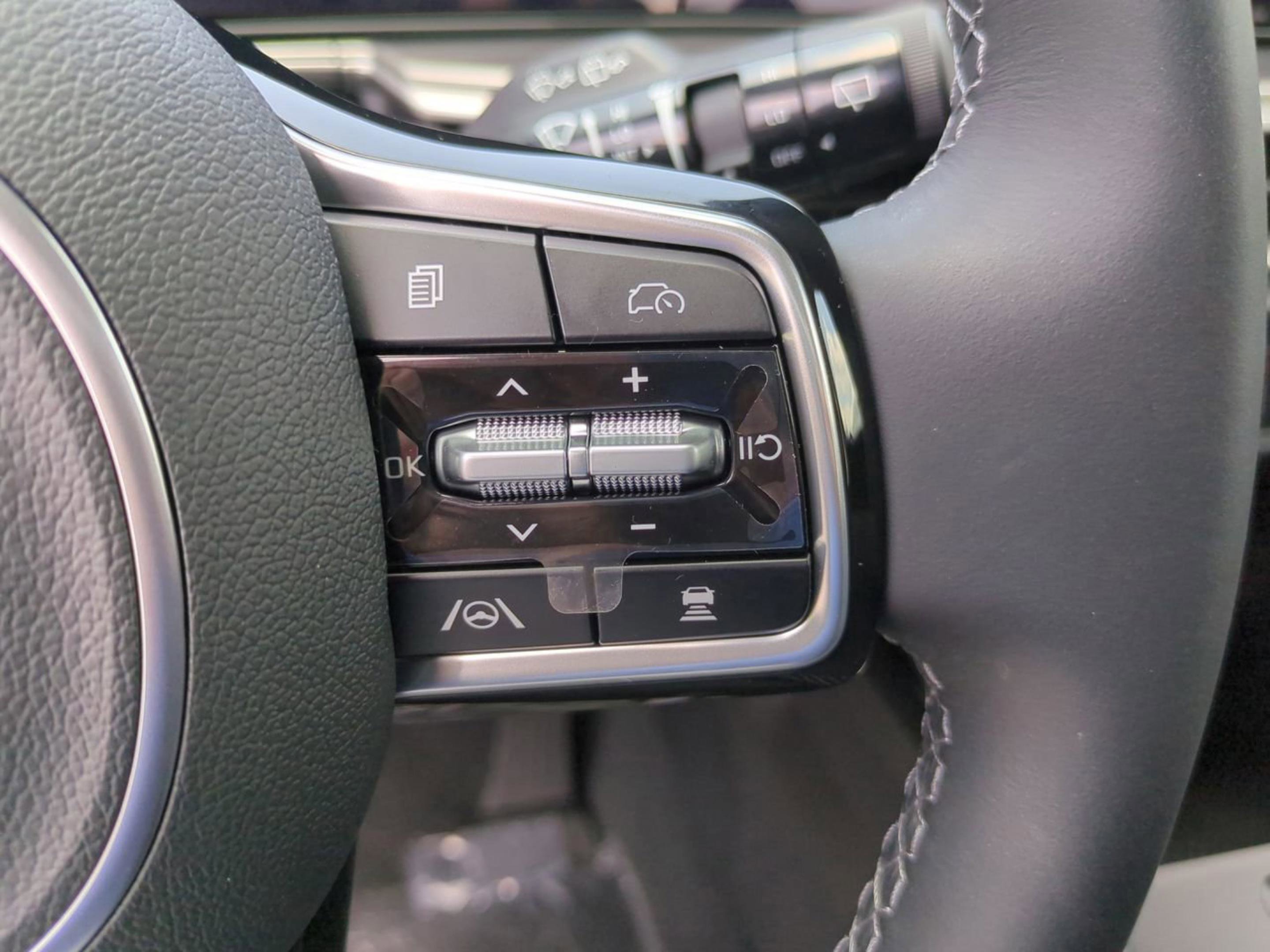2025 Kia Sorento EX photo 24