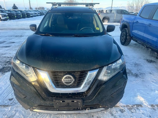 2020 Nissan Rogue SV photo 2