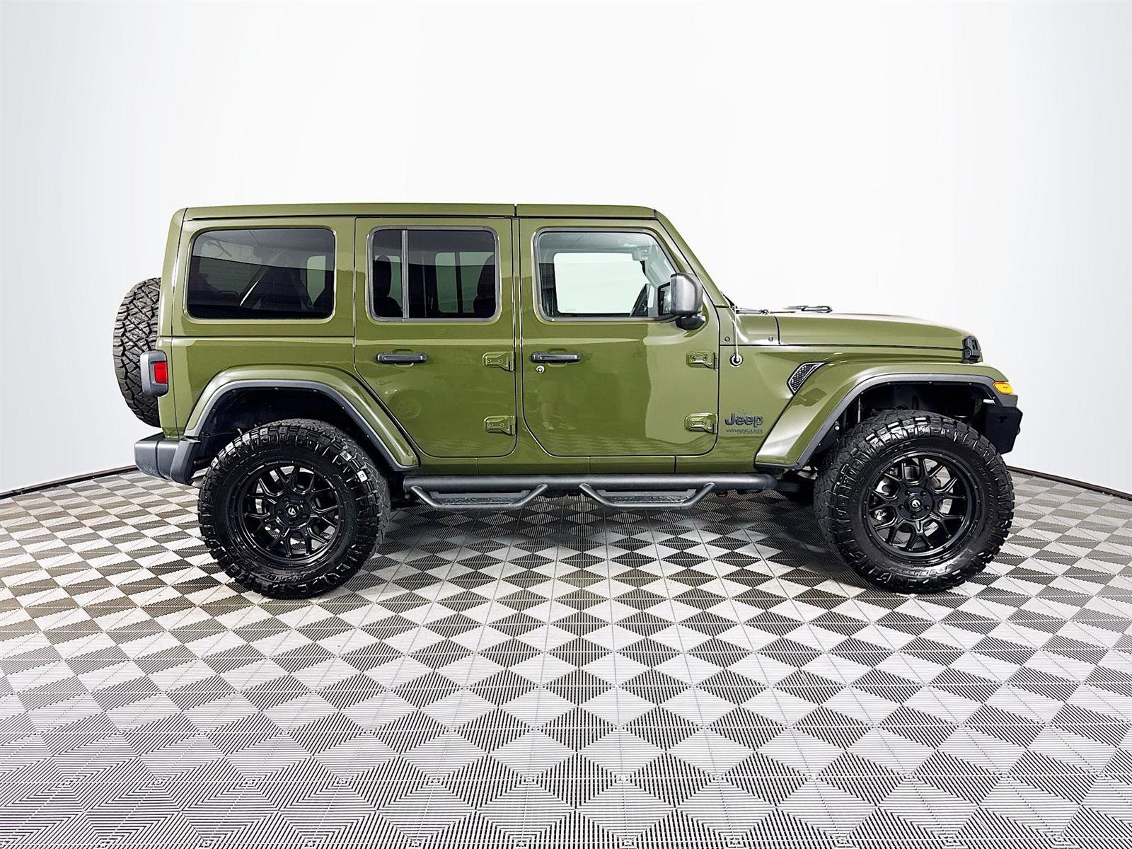 2022 Jeep Wrangler Unlimited Sahara photo 4