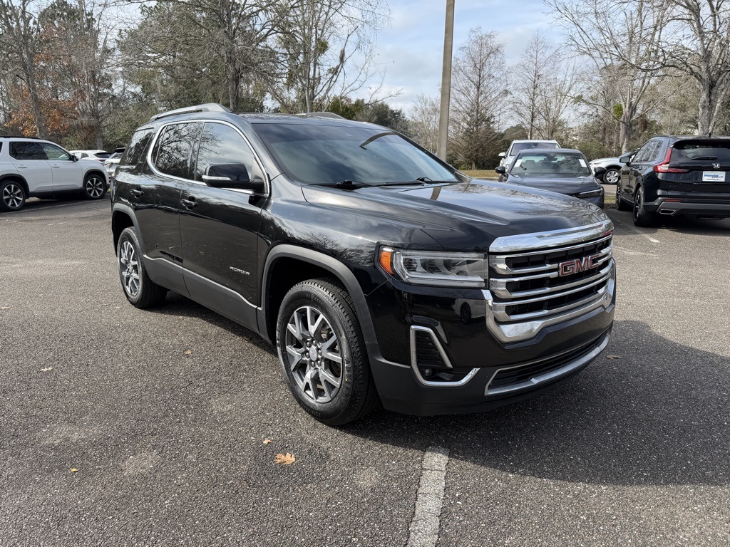 2023 GMC Acadia SLT's photo