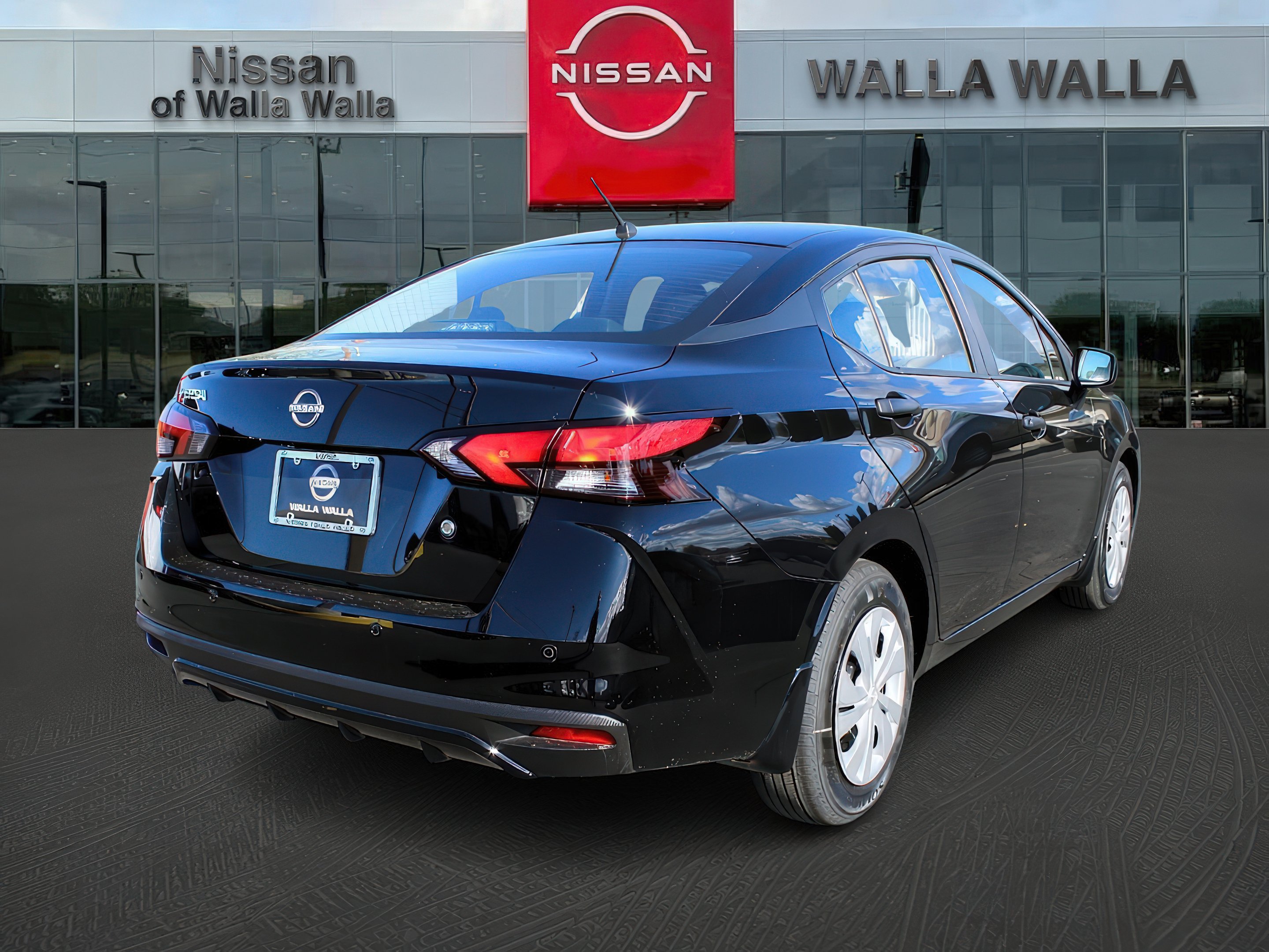 2025 Nissan Versa S photo 7