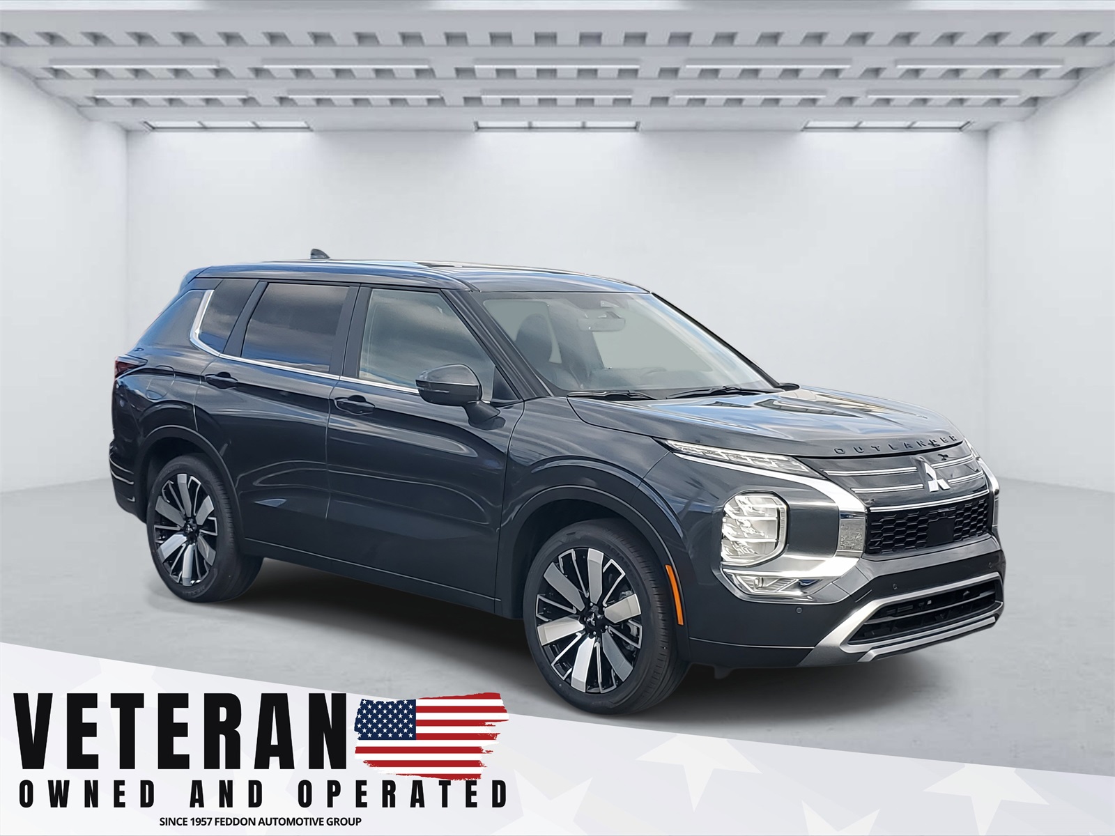 2025 Mitsubishi Outlander SE's photo