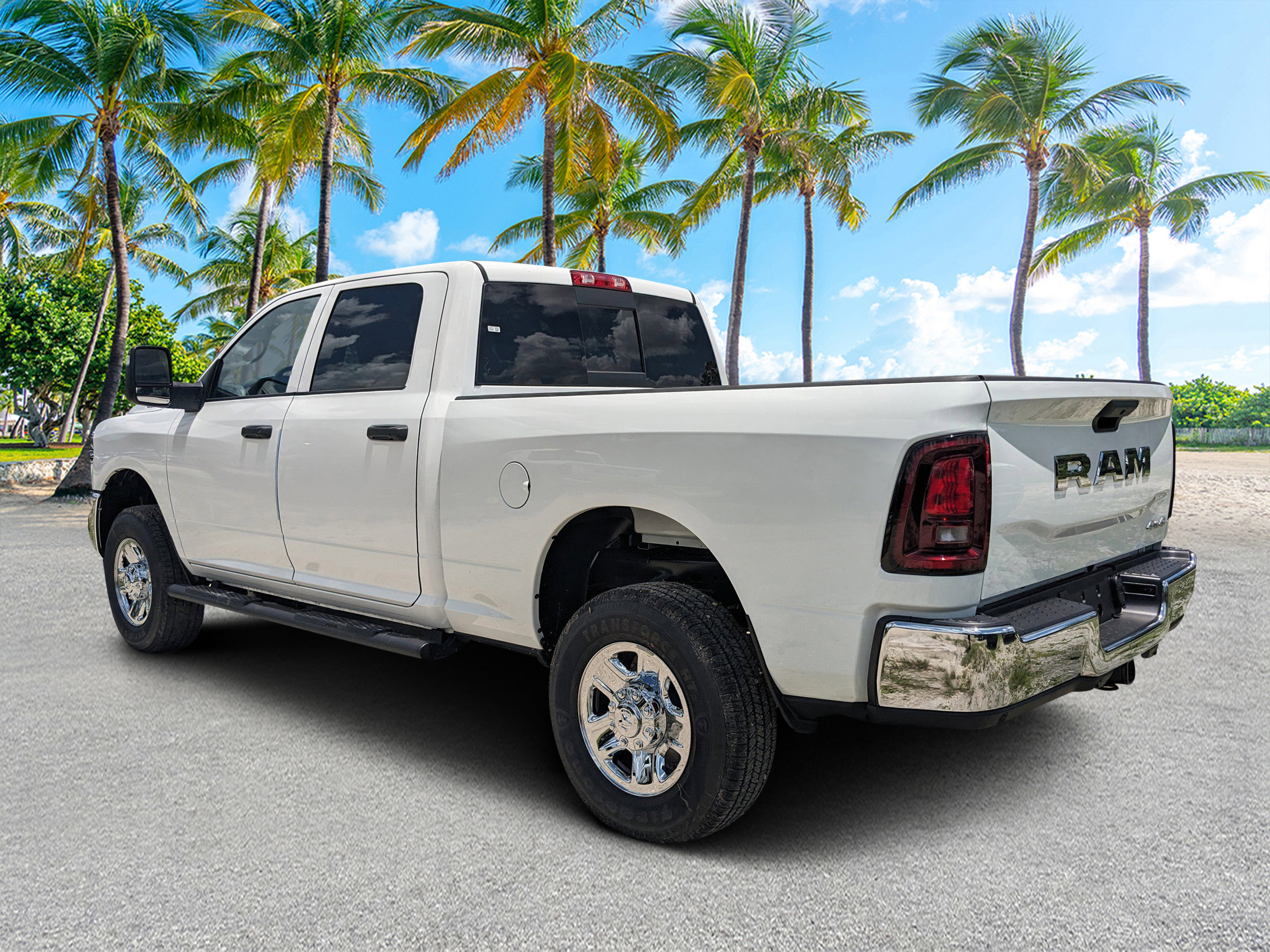 2025 Ram 2500 Tradesman photo 5