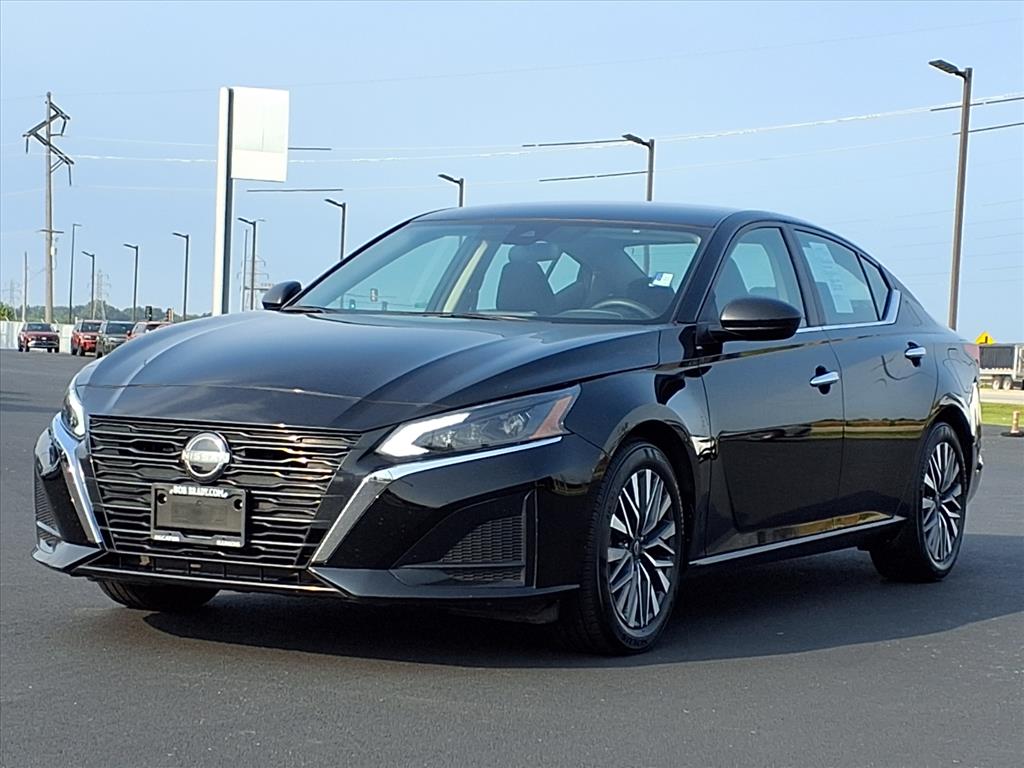 2024 Nissan Altima 2.5 SV photo 14