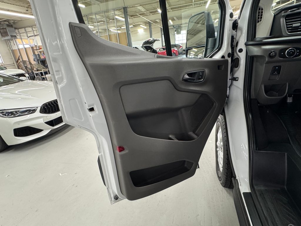 2021 Ford Transit photo 6