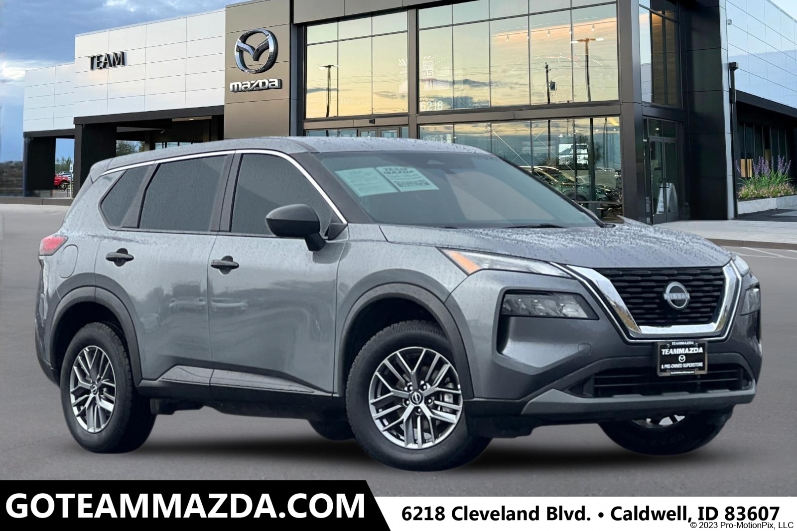 2023 Nissan Rogue S's photo