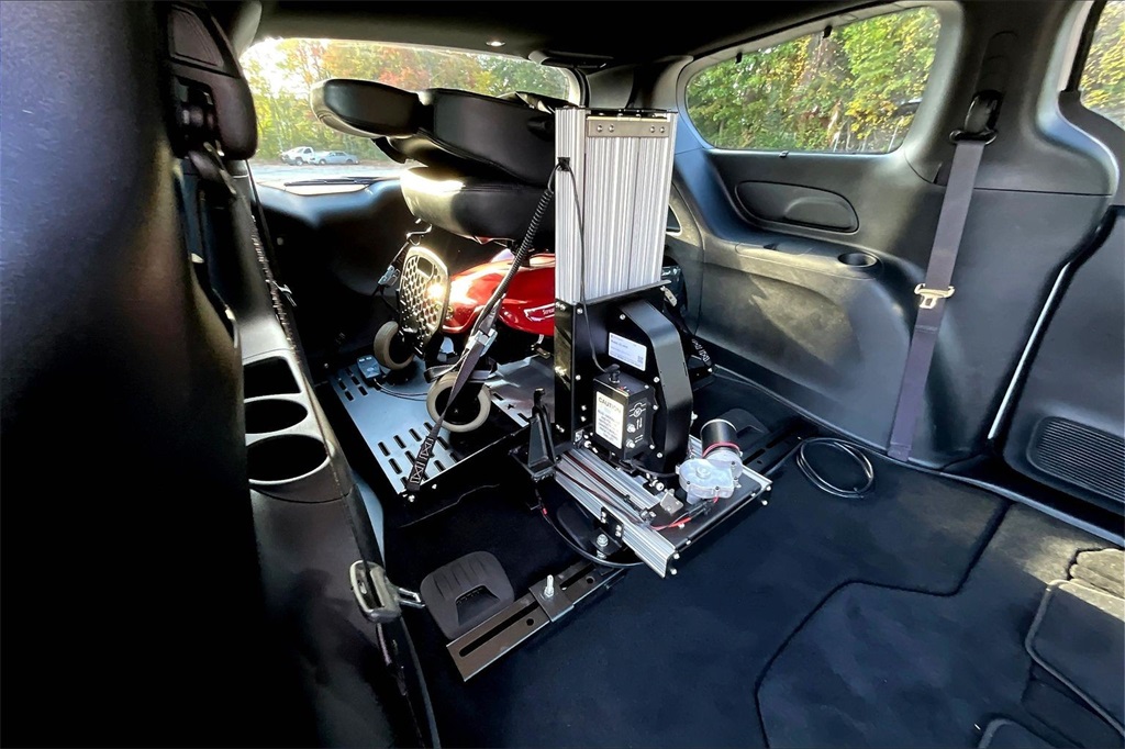 2020 Chrysler Pacifica Touring L's photo