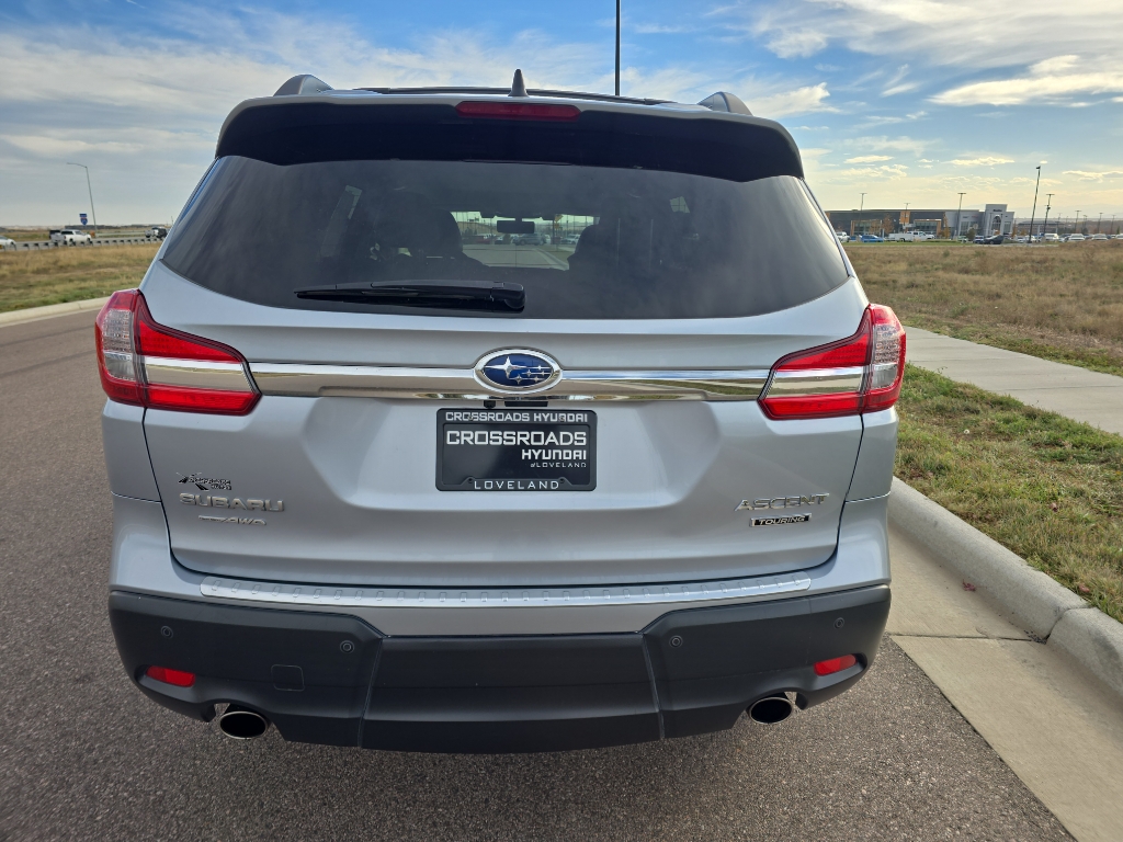 2022 Subaru Ascent Touring photo 3