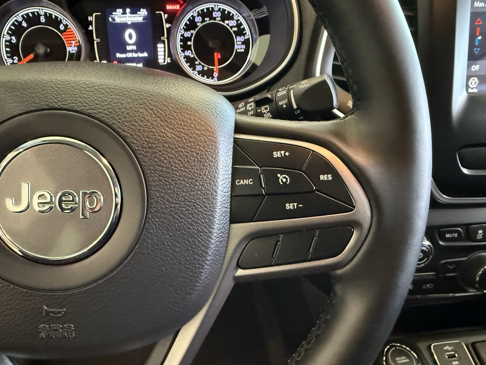 2019 Jeep Cherokee Latitude photo 17