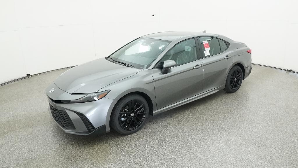 2026 Toyota Camry SE's photo