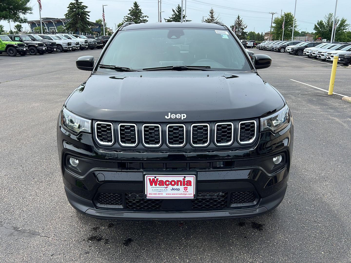 2025 Jeep Compass Latitude photo 2