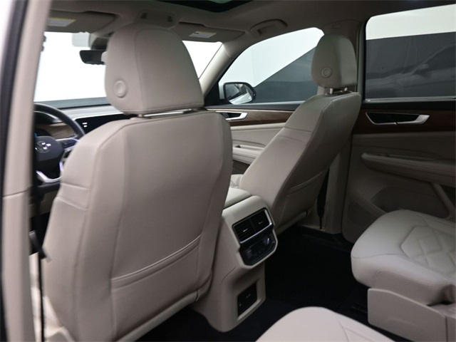 2026 Volkswagen Atlas SE Technology photo 5