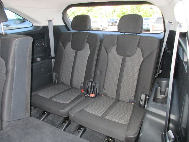 2022 Kia Sorento LX photo 15