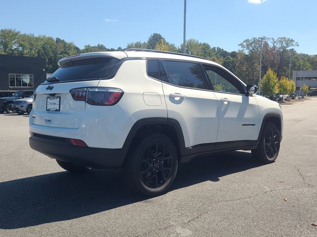 2026 Jeep Compass Latitude Altitude photo 3