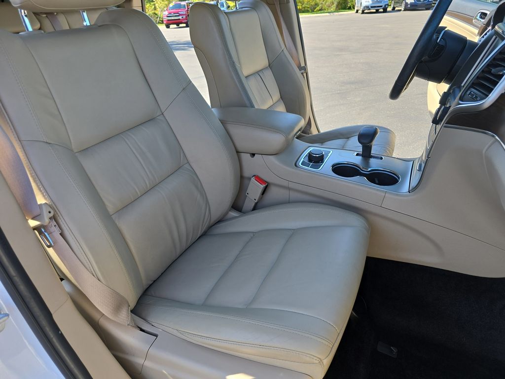 2015 Jeep Grand Cherokee Limited photo 10