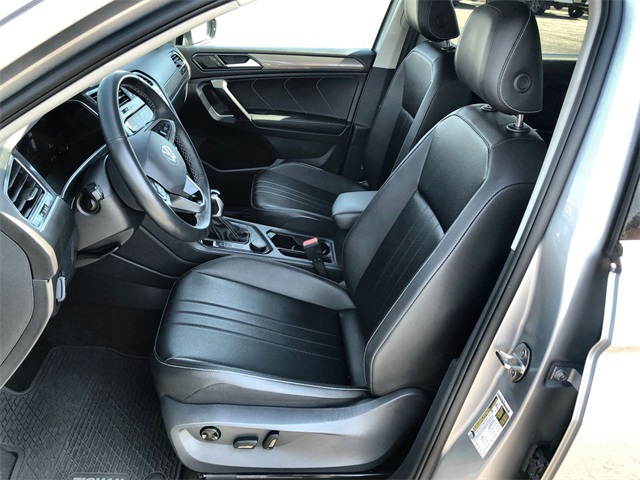 2024 Volkswagen Tiguan SE Wolfsburg Edition photo 3