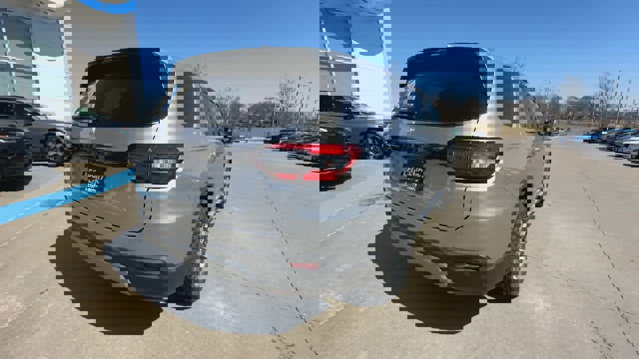 2025 Honda Pilot EX-L photo 8