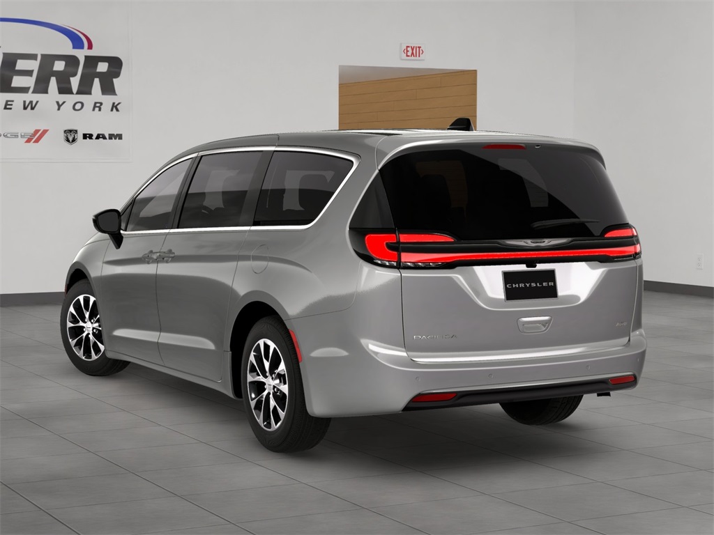2026 Chrysler Pacifica photo 4