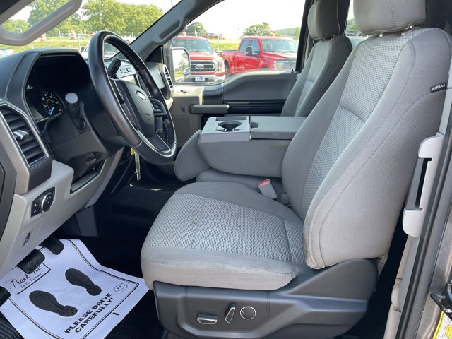 2017 Ford F-150 XLT photo 22