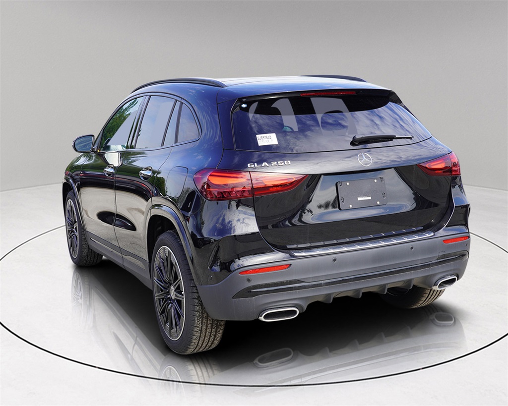 2025 Mercedes Benz GLA 250 photo 4