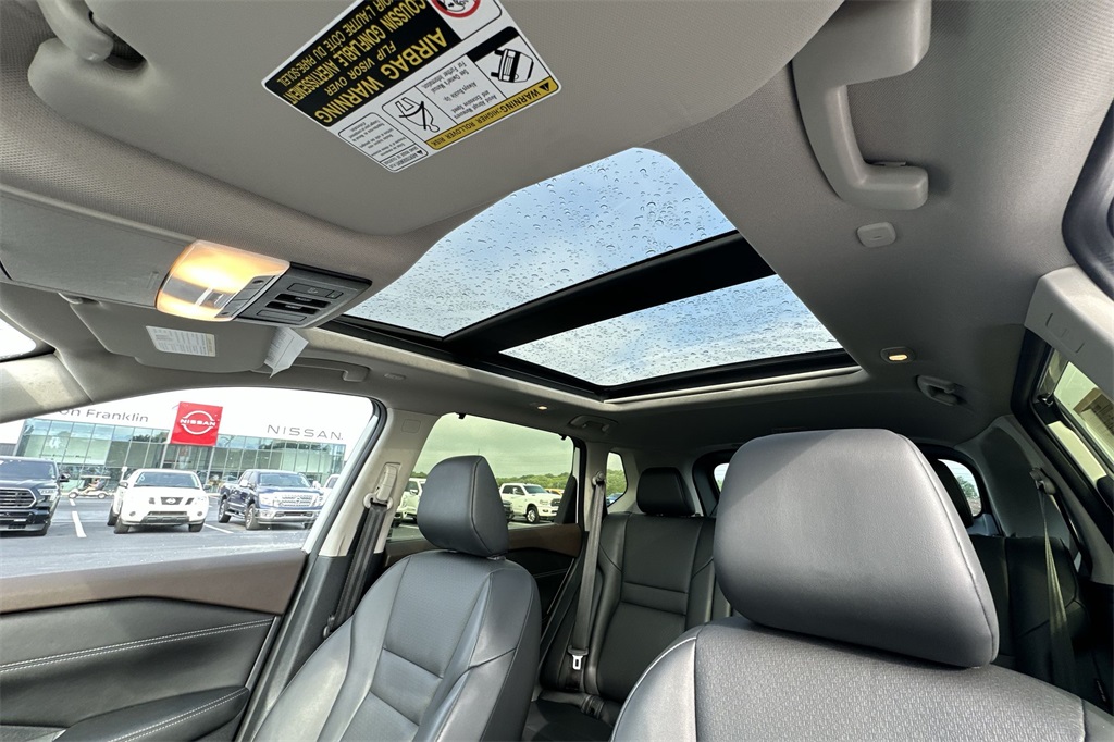 2023 Nissan Rogue SV photo 17