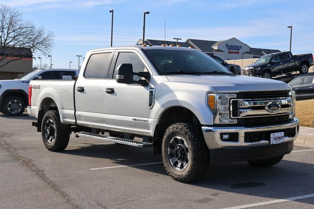 2017 Ford F-250 Super Duty XLT's photo