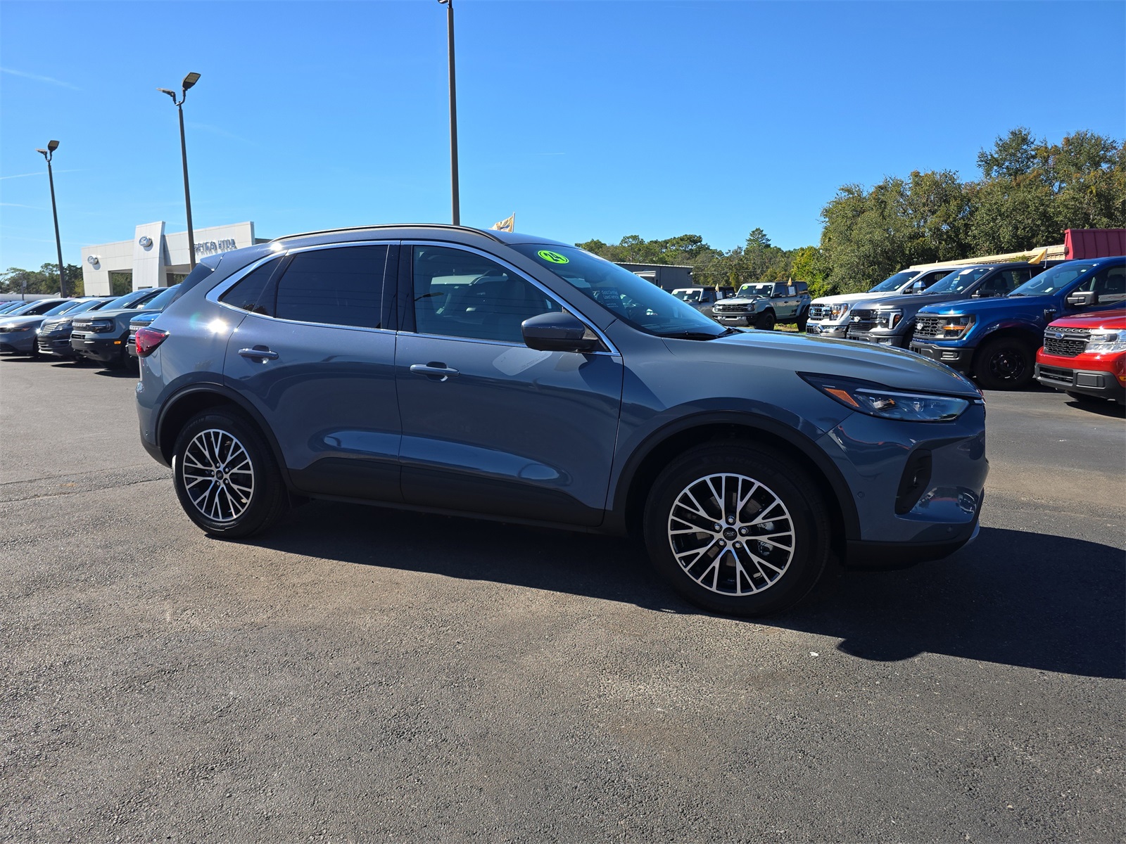 2024 Ford Escape Base photo 2