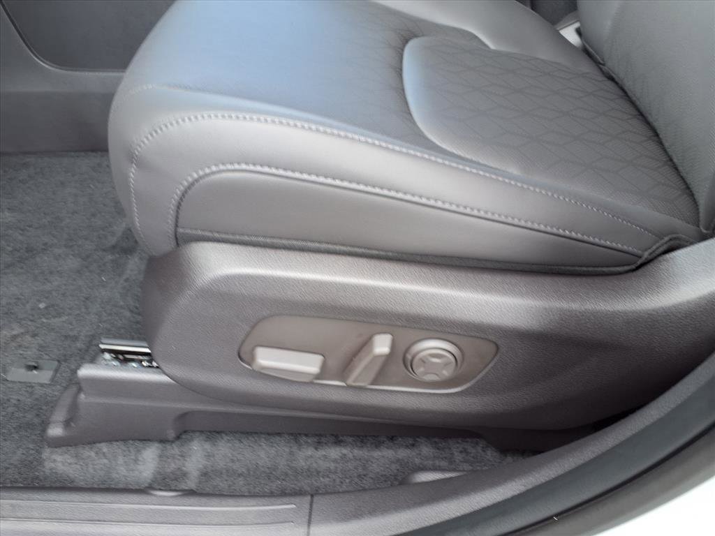 2026 Kia Carnival EX photo 12