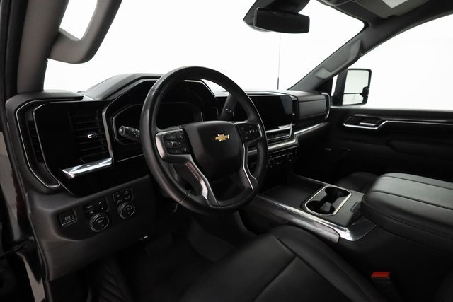 2024 Chevrolet Silverado 2500HD LTZ photo 9