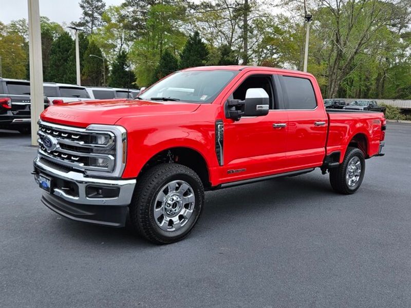 2025 Ford F-250 Lariat photo 3