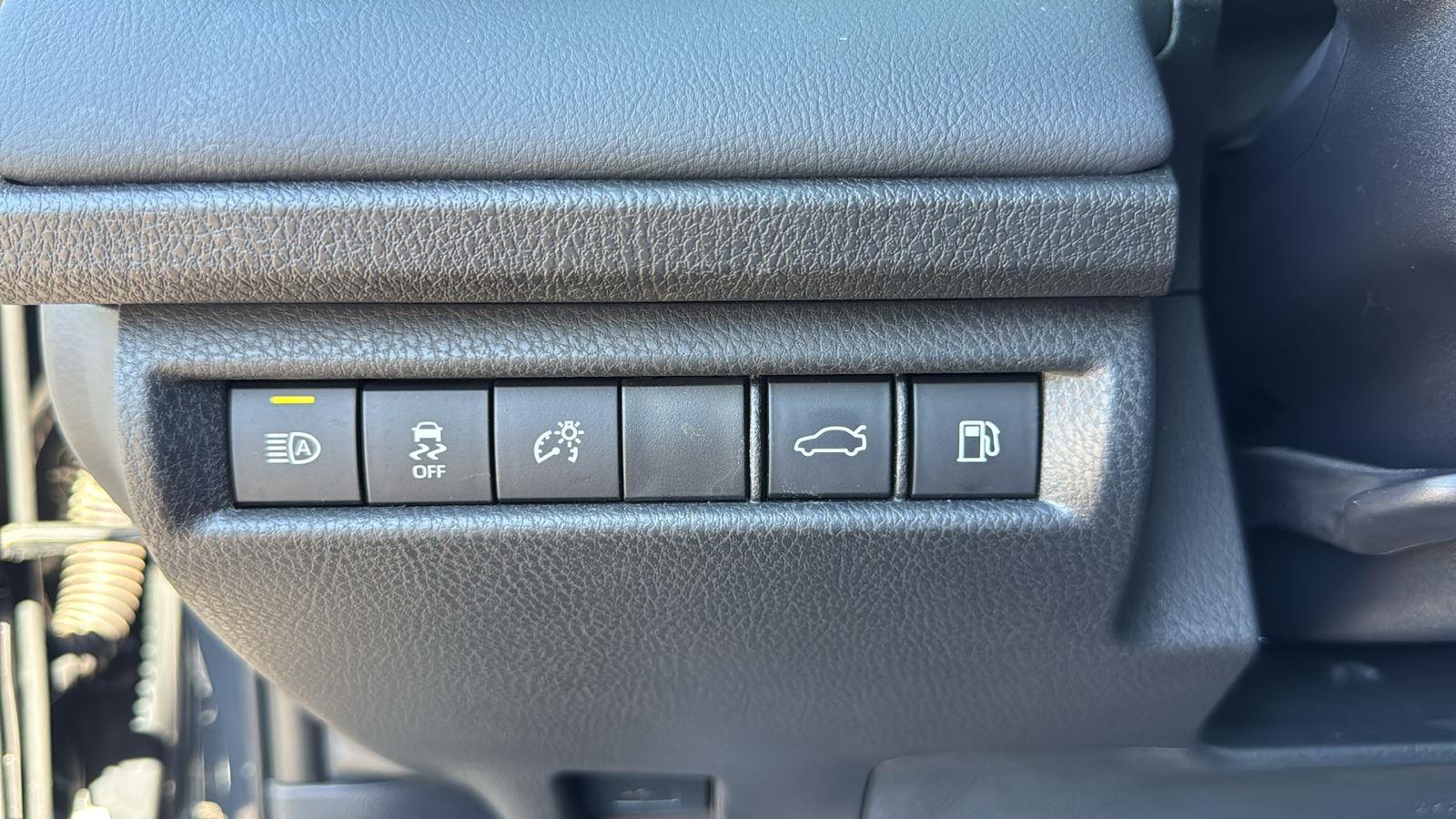 2025 Toyota Camry XSE photo 12