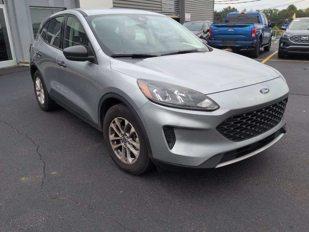 2021 Ford Escape S photo 2