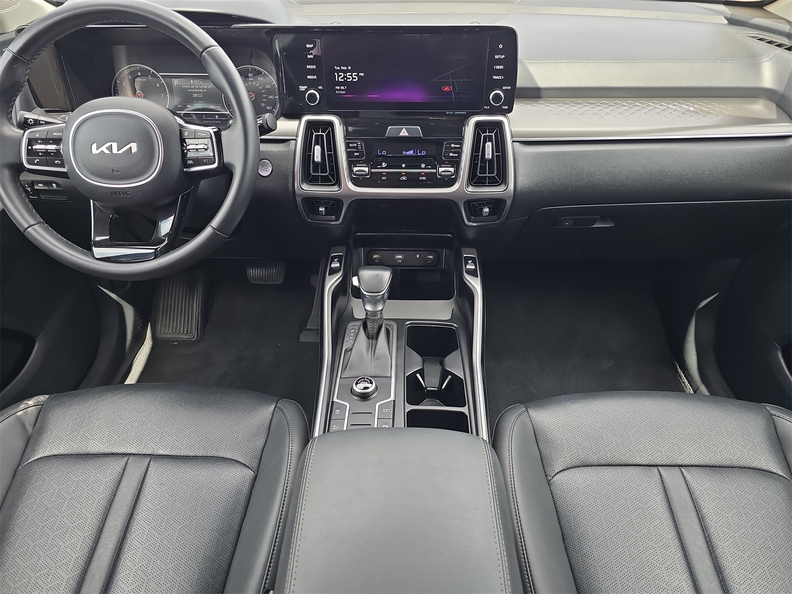 2023 Kia Sorento S photo 8