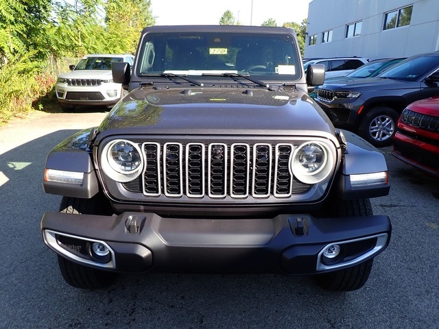 2025 Jeep Wrangler Sahara photo 7