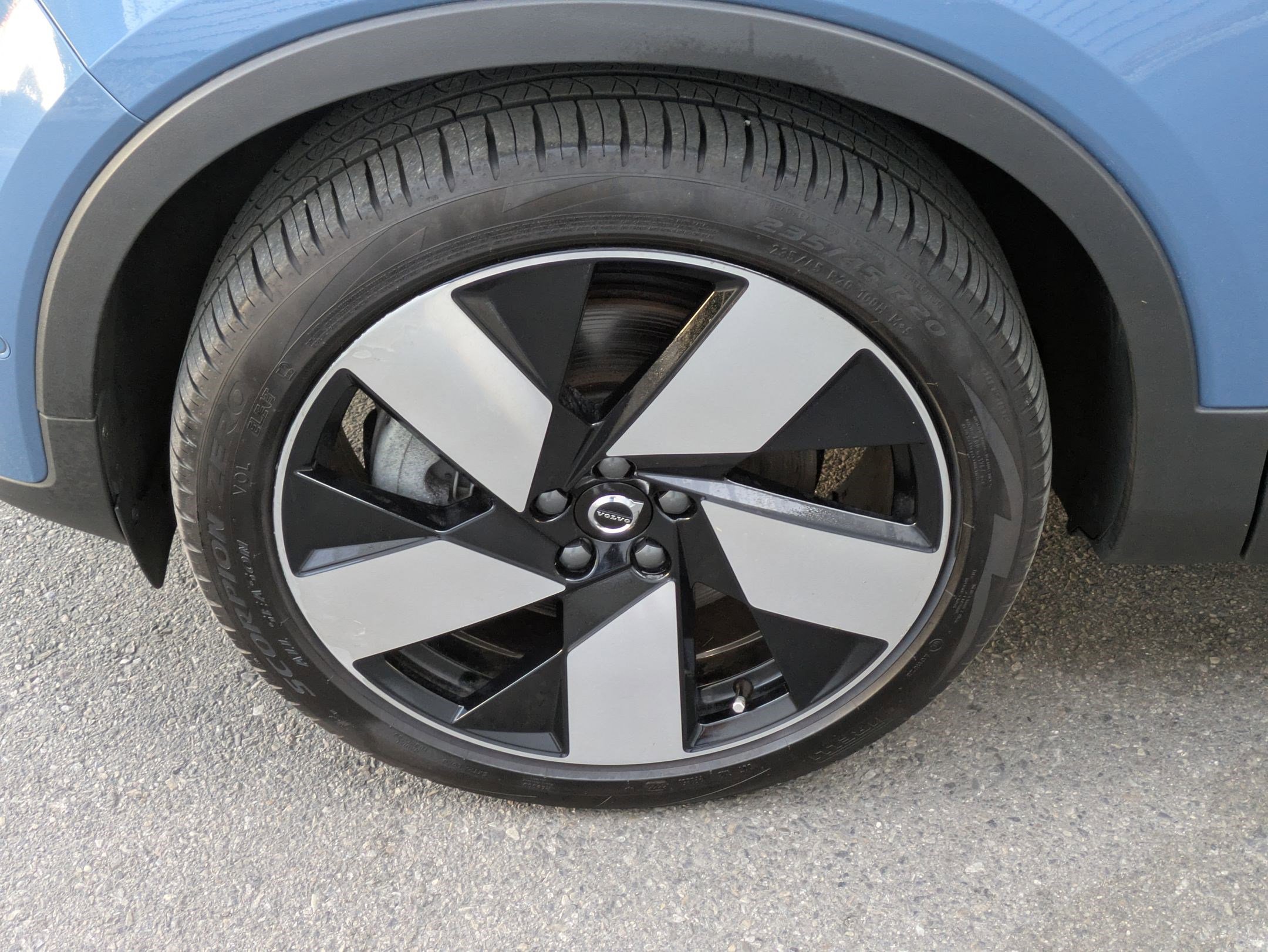 2022 Volvo C40 Recharge Ultimate photo 10