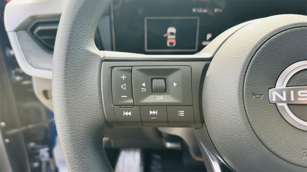 2026 Nissan Kicks SV photo 16